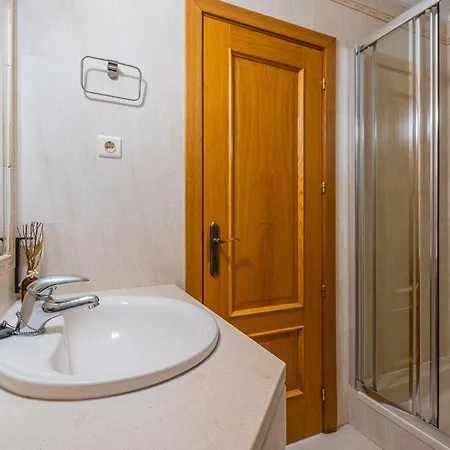 Gil * 阿尔布费拉