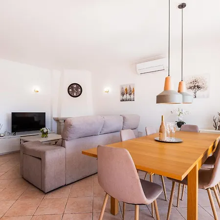 Gil Holiday home